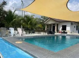 Rumah Armand Private Pool 5 bilik Pengkalan Balak Tg Bidara Masjid Tanah Melaka