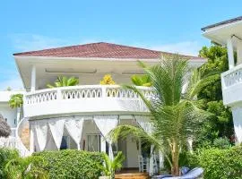 Cosy cottage 2 Marine Park at Malindi Beach