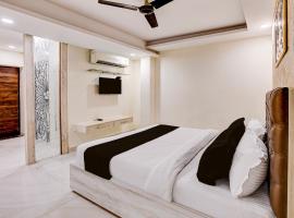 Townhouse OAK The Hotel Square Villa, hotel in Ghaziabad