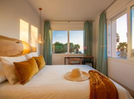 Hotel Fortuna โรงแรมในลอสกาญอสเดเมกา