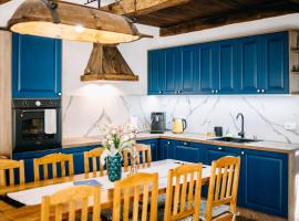 Demeter Guesthouse WOLF Siklod, hotel i Şiclod