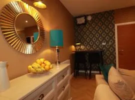 Demelza - Designer Apartment with Workspace & Fast WIFI Near Eden Project
