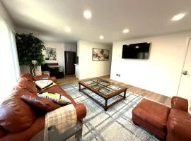 Modern 2BR Retreat near Light Rail, Seward Park 54