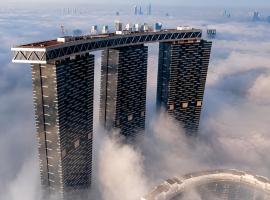 Desert Key Premium Gem in Gate Tower - Pool & Gym, hotel em Abu Dhabi