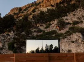 Mirror House Zion at East Zion Resort