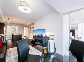 Altitude Suites on Yonge - Downtown Toronto Near SickKids & Eaton Centre