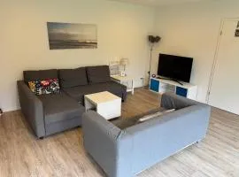 Modernes großes Haus 125qm bei Hamburg - Familien, Gruppen & Business, WiFi 100Mbit Glasfaser, Kamin, Garten 760 qm, zwei Bäder