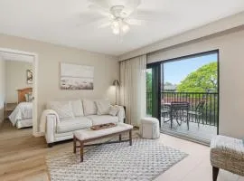 Deluxe Condo With Resort Views