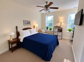 Fox Park Gem Cozy Room with Premium Bedding & Desk