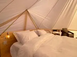One night desert private