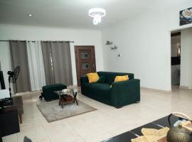 Quiet 3 Bedroom in Gated Home in Oyarefa, Accra, Near Aburi, hotell sihtkohas Oyarifa