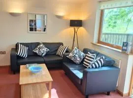 Scandi Style Bracken Lodge with Private Decking Sleeps 6