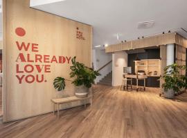 Oru Hub Hotel Tallinn - Handwritten Collection, hotel in Tallinn