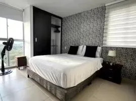 Comodo Apto de 3 Hab - Piscina y Balcón Privado
