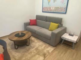 Lo chalet sul lago, hotel u gradu Ispra