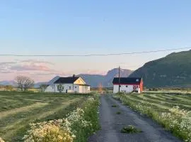Unique Barnhouse in Amazing Gimsøy in Lofoten