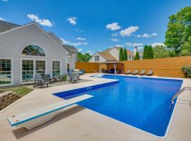 Graham Home w/ Private Pool & Ping-Pong Table!, hotel a Graham