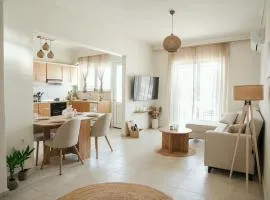 Sea And City View Apartment