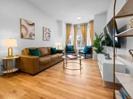 Spacious 1300sf Apt 2 Parking Spaces WiFi AC
