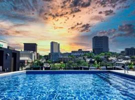2CH - ACGymRooftop poolSmart TV