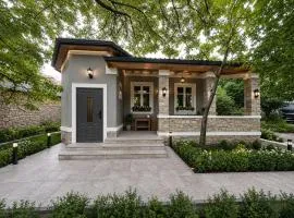 Mountain & River Garden House