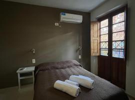 Casa UNO، فندق في سان رافاييل
