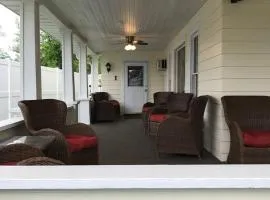 1 Bed 1 Bath Suite On Strip