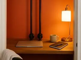 King Bed Sleeps 3 2 Beds Walkable Cozy