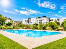 Apartment with Pool & Golf near Beach, Taghazout Bay, hotell i Taghazout