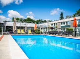 Hotel Novotel Evry Courcouronnes，Evry-Courcouronnes的飯店