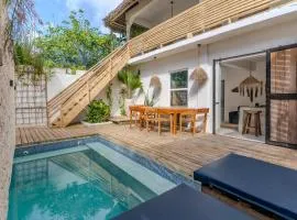 Paje Private Villa for 8 Guests Pool AC Smart TV WiFi Backup Generator Walk to Beach Bars Restaurants