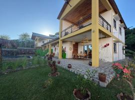 Villa Baby lodge，Hell-Ville的飯店