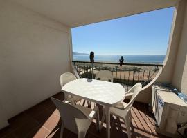 AwayDays - Apartamento en la 7a planta vista mar!、エンプリアブラバのホテル