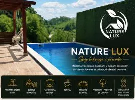 Vikendica NATURE LUX Vila sa bazenom