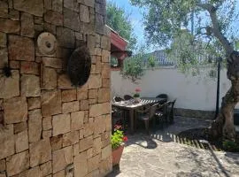 IL MARCHESE DI TRANI - Luxury stay in Puglia - private parking inside the villa