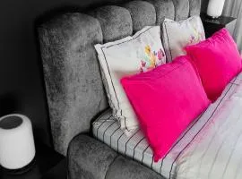LE CHERCHE MIDI Chambres d'hôtes avec CUISINE EQUIPEE grand jardin PARKING SECURISE GRATUIT