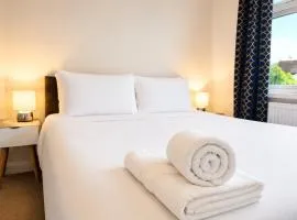 Grantham Stays - 3BR Home in Grantham, Sleeps 5, WIFI, Parking
