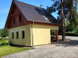 Resort Koloděje-žlutý dům