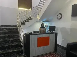 Hotel 101 & Apartments