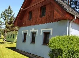 Resort Koloděje-modrý dům
