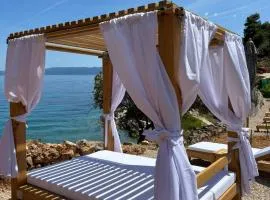 Robinson Medvidna Hvar Apartments
