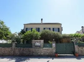Mansion Boua