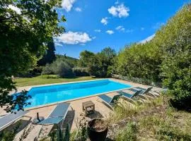 Maison au vert avec piscine - Les 3 Olives