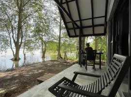 Aji fruit farm cottage peaceful lakeside farm stay with sunrise views 04