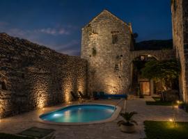 Villa Bilja Historic Stone Castle โรงแรมในเทรบินเย