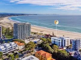 2 bedroom Penthouse Kirra Point no.18