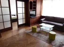 アパートメンツ トロニチェック