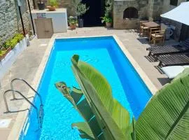 Vrakas House