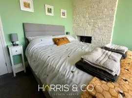 The Hideaway - A Cosy Beachside Retreat