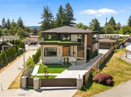 6BR Spacious Luxury Villa - Theatre, Sauna & Games